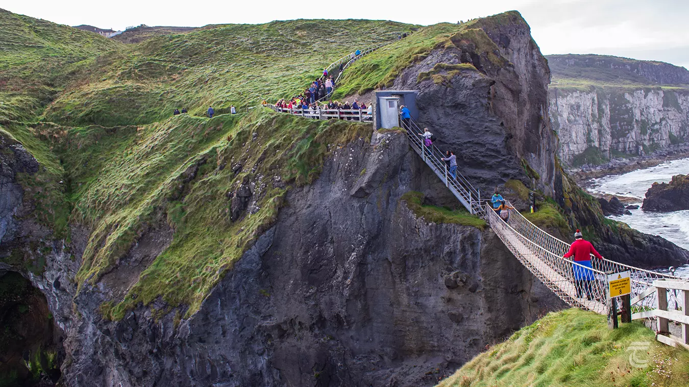 Carrick-a-Rede Rope Bridge - Ballintoy - Discover Northern Ireland